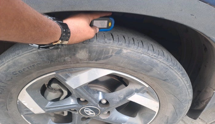 2020 Hyundai VENUE SX PLUS 1.0 TURBO DCT, Petrol, Automatic, 27,141 km, tyre