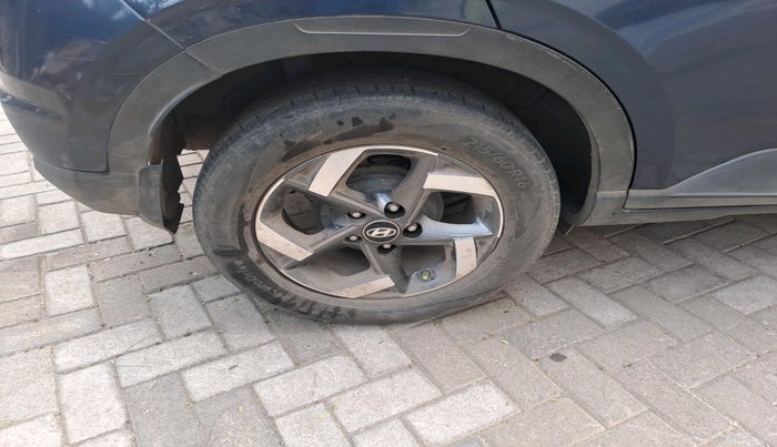 2020 Hyundai VENUE SX PLUS 1.0 TURBO DCT, Petrol, Automatic, 27,141 km, tyre