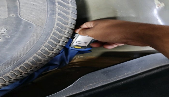 2013 Maruti Swift Dzire VXI, Petrol, Manual, 56,674 km, tyre