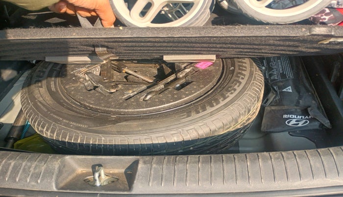 2018 Hyundai Creta SX PLUS AT 1.6 PETROL, Petrol, Automatic, 76,363 km, tyre