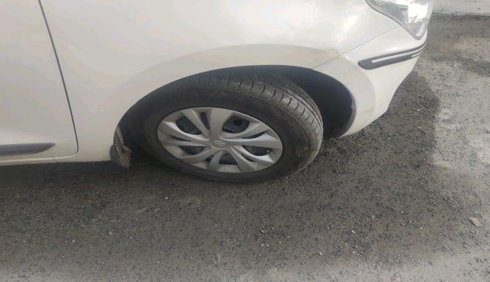 2021 Maruti Swift VXI, Petrol, Manual, 66,368 km, tyre