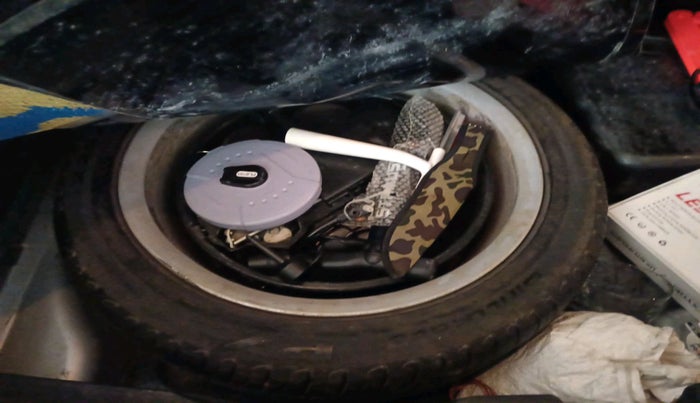 2013 Mercedes Benz C Class C220 CDI ELEGANCE, Diesel, Automatic, 1,25,792 km, tyre