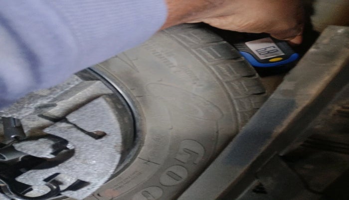 2016 Volkswagen Polo HIGHLINE1.2L, Petrol, Manual, 85,744 km, tyre