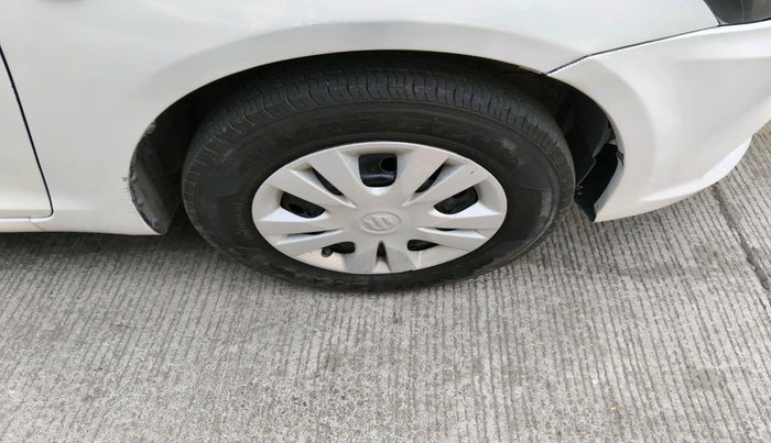 2012 Maruti Swift Dzire LXI, Petrol, Manual, 1,32,286 km, tyre