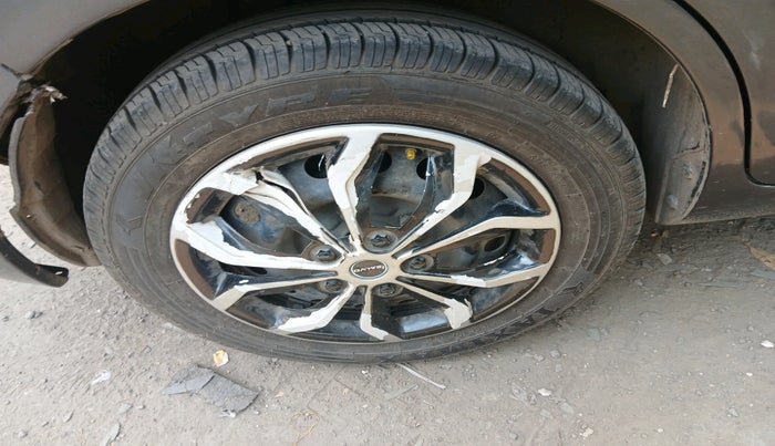 2013 Maruti Ertiga VXI CNG, Petrol, Manual, 1,54,919 km, tyre