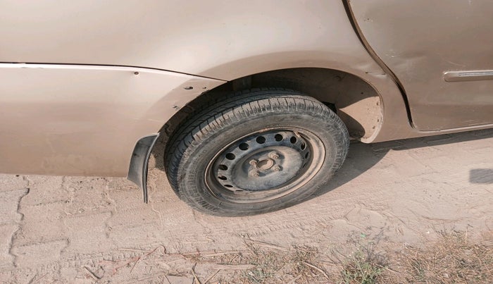 2011 Toyota Etios G, Petrol, Manual, 1,01,255 km, tyre