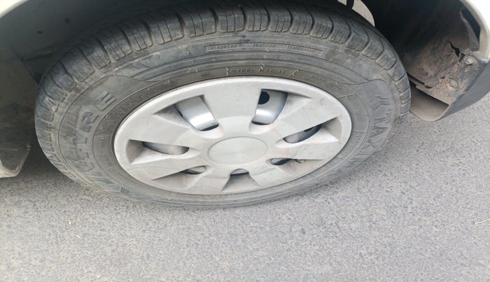 2014 Maruti Celerio LXI, Petrol, Manual, 76,037 km, tyre