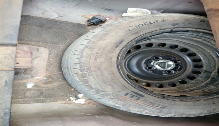 2014 Honda City 1.5L I-VTEC VX CVT, Petrol, Automatic, 60,646 km, tyre