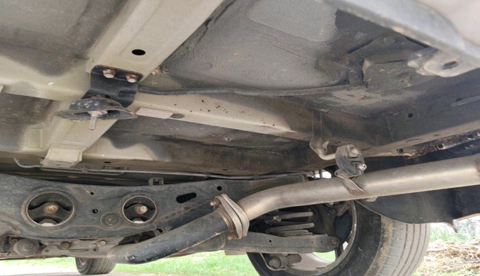 2015 Hyundai Santa Fe 4 WD AT, Diesel, Automatic, 2,07,244 km, tyre