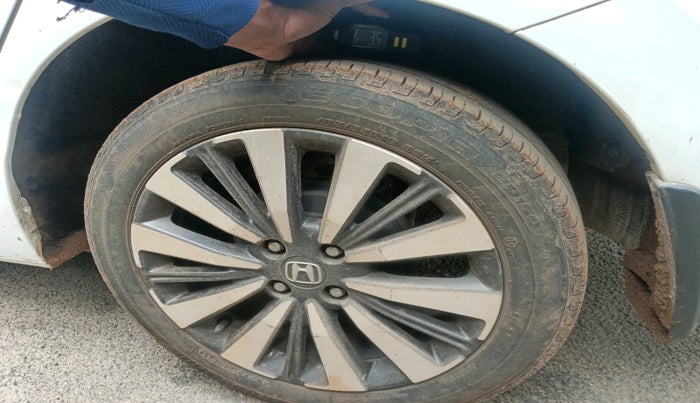 2023 Honda City 1.5L I-VTEC ZX, Petrol, Manual, 42,818 km, tyre