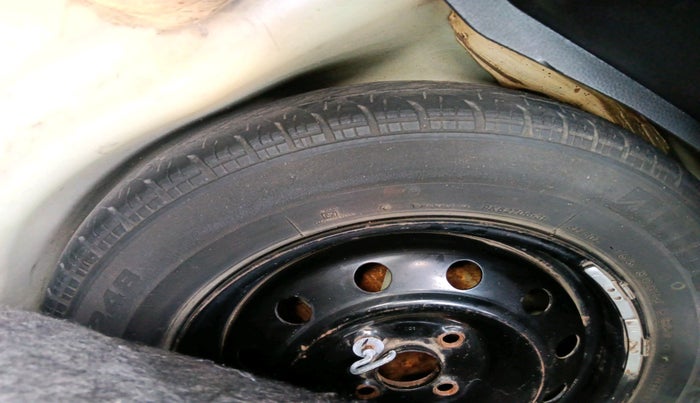 2011 Maruti Swift VDI, Diesel, Manual, 1,25,000 km, tyre