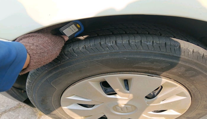 2011 Maruti Swift VDI, Diesel, Manual, 1,25,000 km, tyre