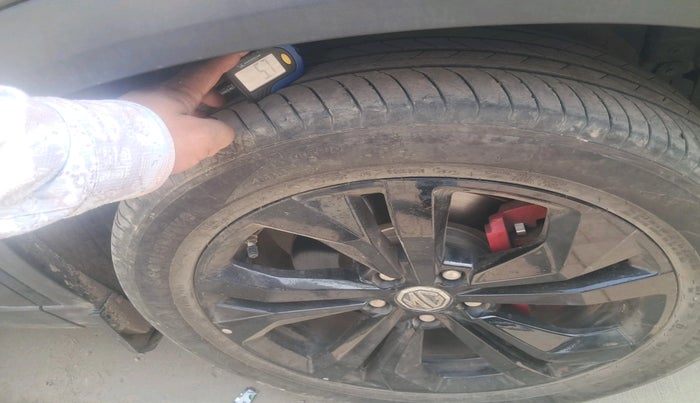 2024 MG HECTOR Sharp Pro Blackstorm 1.5 Turbo CVT, Petrol, Automatic, 16,829 km, tyre