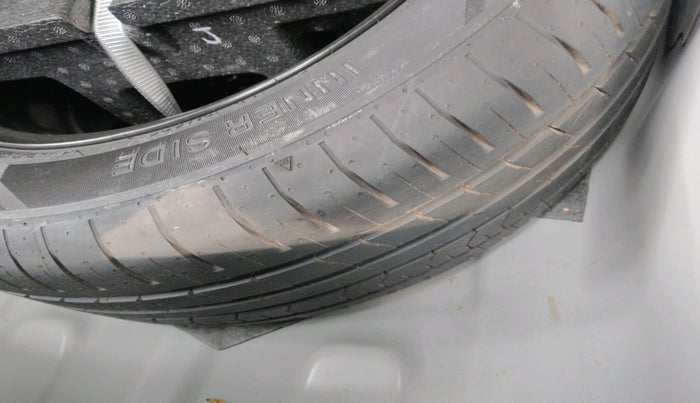 2022 Skoda SLAVIA STYLE 1.0L TSI AT, Petrol, Automatic, 50,649 km, tyre