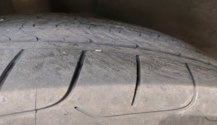 2022 Skoda SLAVIA STYLE 1.0L TSI AT, Petrol, Automatic, 50,649 km, tyre