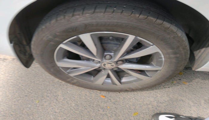 2022 Skoda SLAVIA STYLE 1.0L TSI AT, Petrol, Automatic, 50,649 km, tyre