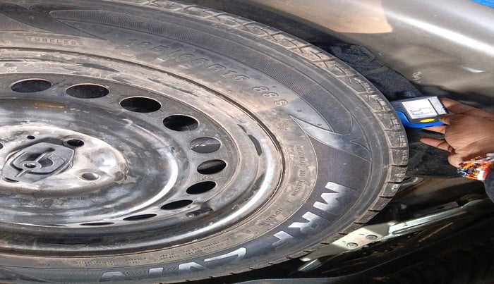 2017 Maruti Baleno DELTA PETROL 1.2, Petrol, Manual, 37,643 km, tyre