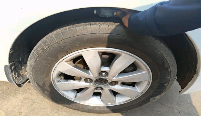 2014 Hyundai Xcent S 1.2, Petrol, Manual, 1,12,981 km, tyre