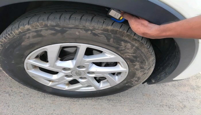 2022 Mahindra XUV300 W8 1.5 DIESEL, Diesel, Manual, 67,309 km, tyre