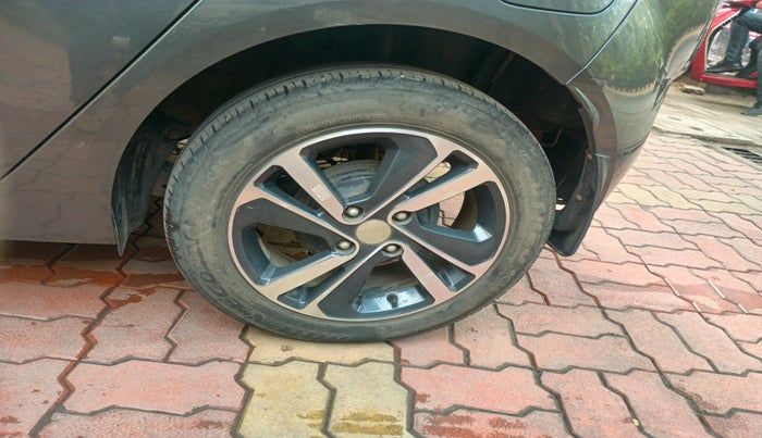 2023 Tata ALTROZ XZ CNG, Petrol, Manual, 35,613 km, tyre