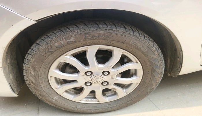 2017 Honda Amaze 1.2L I-VTEC VX AT, Petrol, Automatic, 80,949 km, tyre