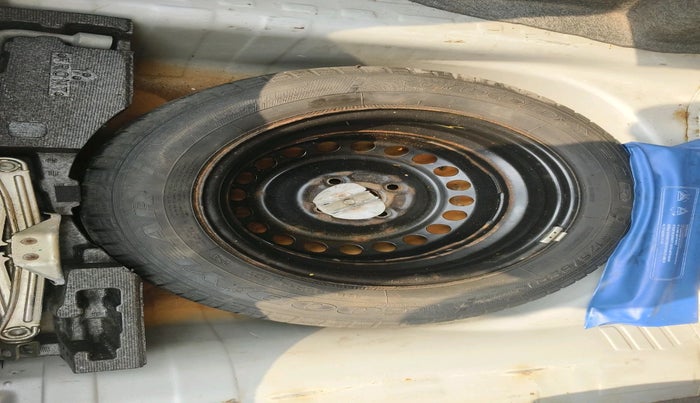 2017 Honda Amaze 1.2L I-VTEC VX AT, Petrol, Automatic, 80,949 km, tyre