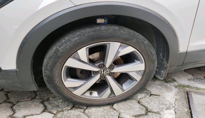 2021 Volkswagen TAIGUN TOPLINE 1.0 TSI MT, Petrol, Manual, 91,630 km, tyre