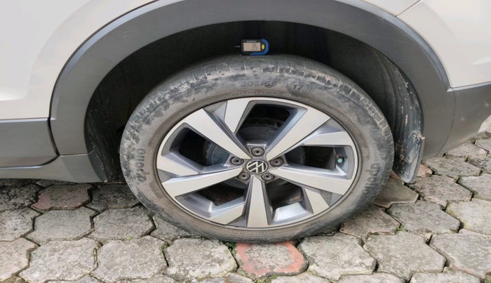 2021 Volkswagen TAIGUN TOPLINE 1.0 TSI MT, Petrol, Manual, 91,630 km, tyre