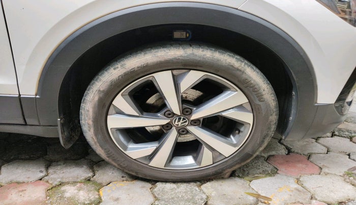 2021 Volkswagen TAIGUN TOPLINE 1.0 TSI MT, Petrol, Manual, 91,630 km, tyre