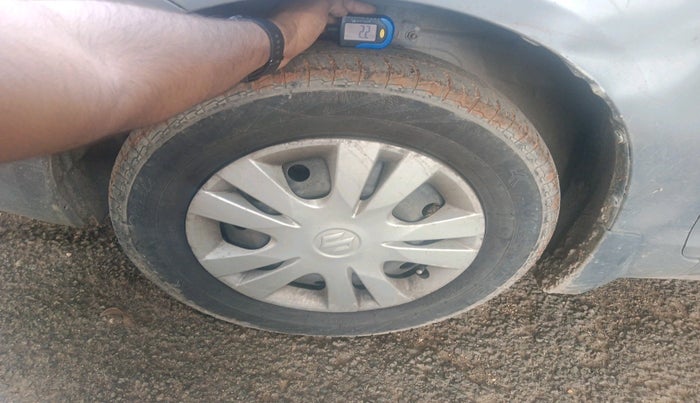 2012 Maruti Swift Dzire VXI, Petrol, Manual, 1,42,086 km, tyre