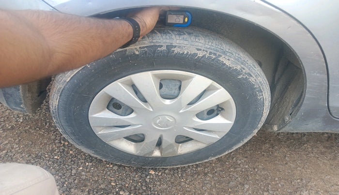 2012 Maruti Swift Dzire VXI, Petrol, Manual, 1,42,086 km, tyre