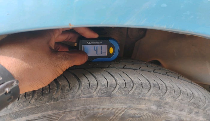 2017 Tata Tiago XZ PETROL, Petrol, Manual, 1,16,275 km, tyre