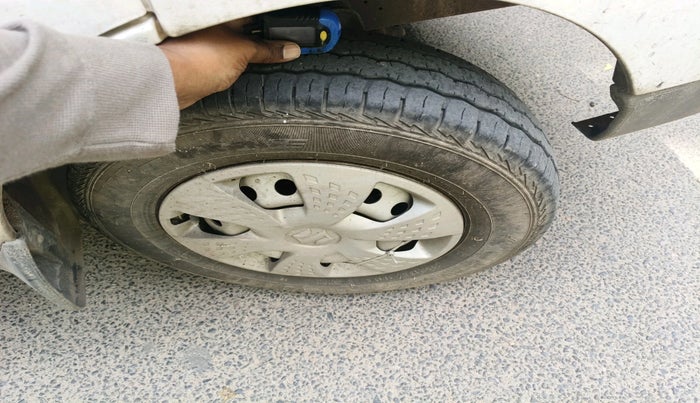 2023 Maruti Eeco 5 STR AC, Petrol, Manual, 7,429 km, tyre