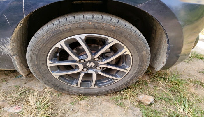 2018 Maruti Swift ZDI PLUS, Diesel, Manual, 1,65,882 km, tyre