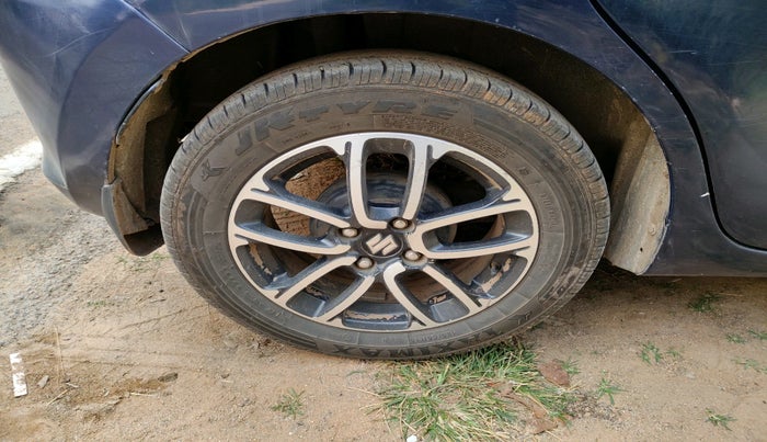 2018 Maruti Swift ZDI PLUS, Diesel, Manual, 1,65,882 km, tyre