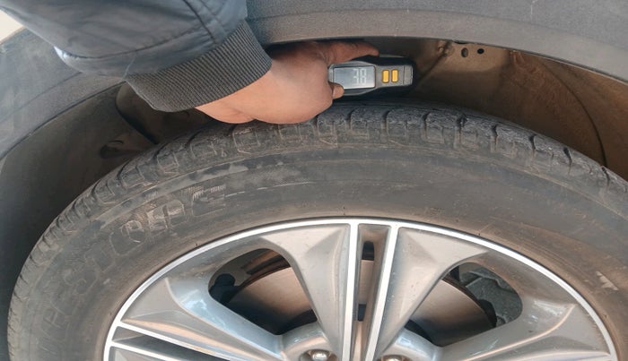 2017 Hyundai Creta SX PLUS AT 1.6 PETROL, Petrol, Automatic, 87,619 km, tyre