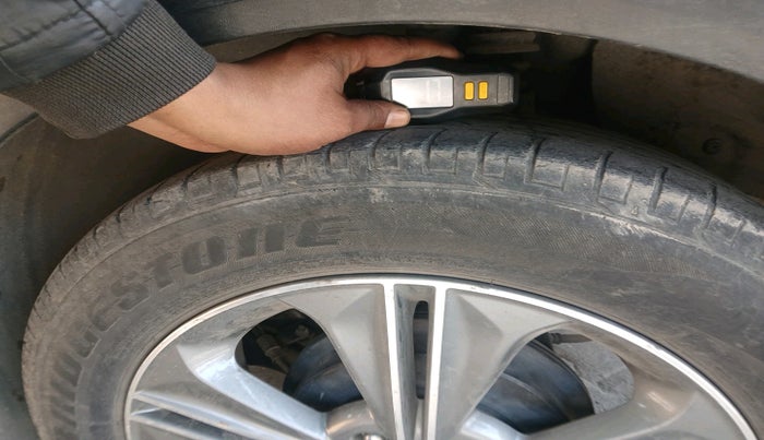 2017 Hyundai Creta SX PLUS AT 1.6 PETROL, Petrol, Automatic, 87,619 km, tyre