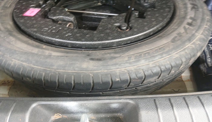 2017 Hyundai Creta SX PLUS AT 1.6 PETROL, Petrol, Automatic, 87,619 km, tyre