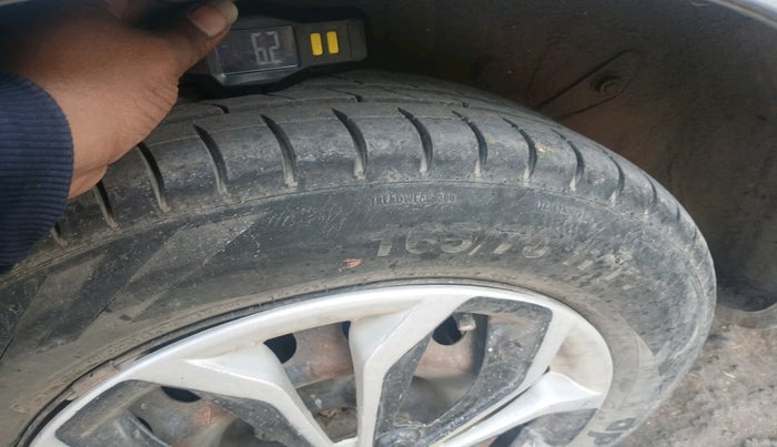 2012 Toyota Etios G, Petrol, Manual, 73,734 km, tyre