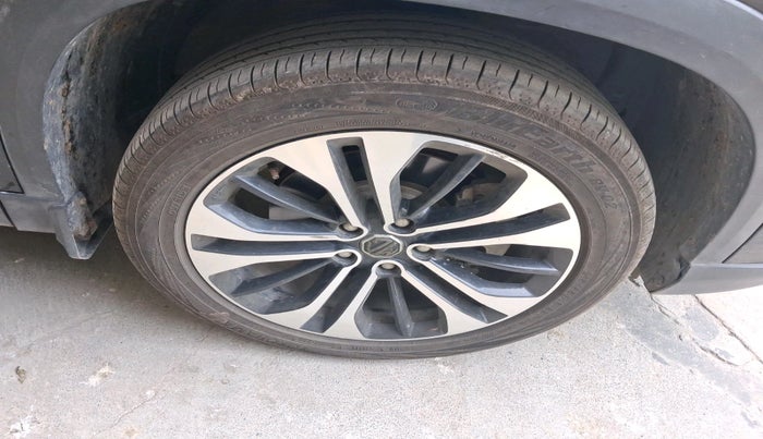 2022 MG HECTOR SHARP 1.5 PETROL CVT, Petrol, Automatic, 36,687 km, tyre