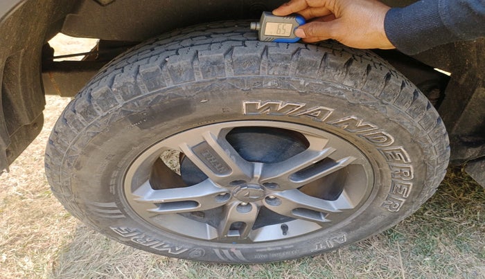 2023 Mahindra Thar LX P 2WD AT HT, Petrol, Automatic, 21,698 km, tyre