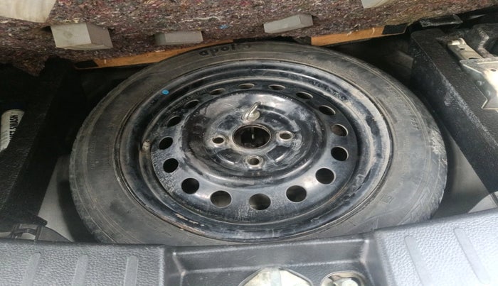 2014 Maruti Wagon R 1.0 VXI, Petrol, Manual, 68,005 km, tyre