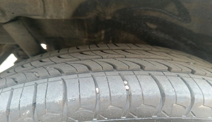 2014 Maruti Wagon R 1.0 VXI, Petrol, Manual, 68,005 km, tyre