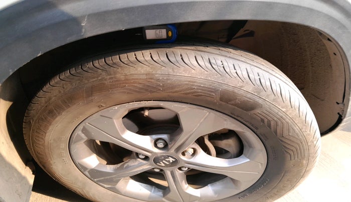 2020 KIA SELTOS HTK PLUS 1.5 DIESEL, Diesel, Manual, 1,46,063 km, tyre