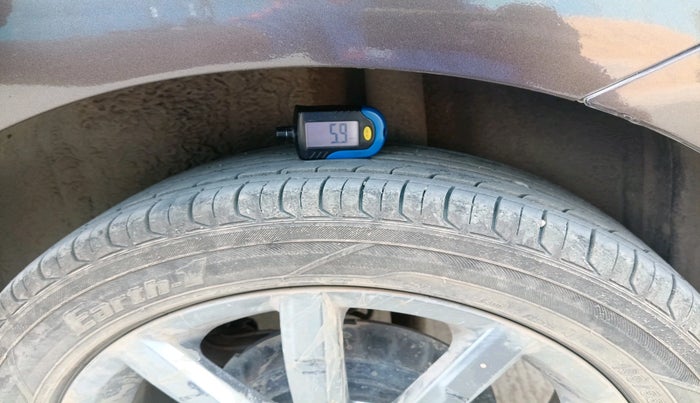 2020 Volkswagen Polo HIGHLINE PLUS 1.0L TSI, Petrol, Manual, 67,300 km, tyre