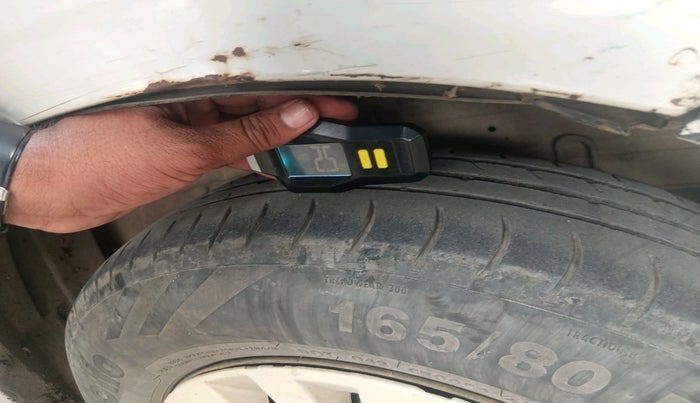 2012 Maruti Swift VDI, Diesel, Manual, 2,12,113 km, tyre