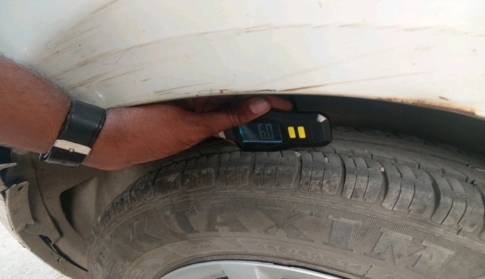 2012 Maruti Swift VDI, Diesel, Manual, 2,12,113 km, tyre