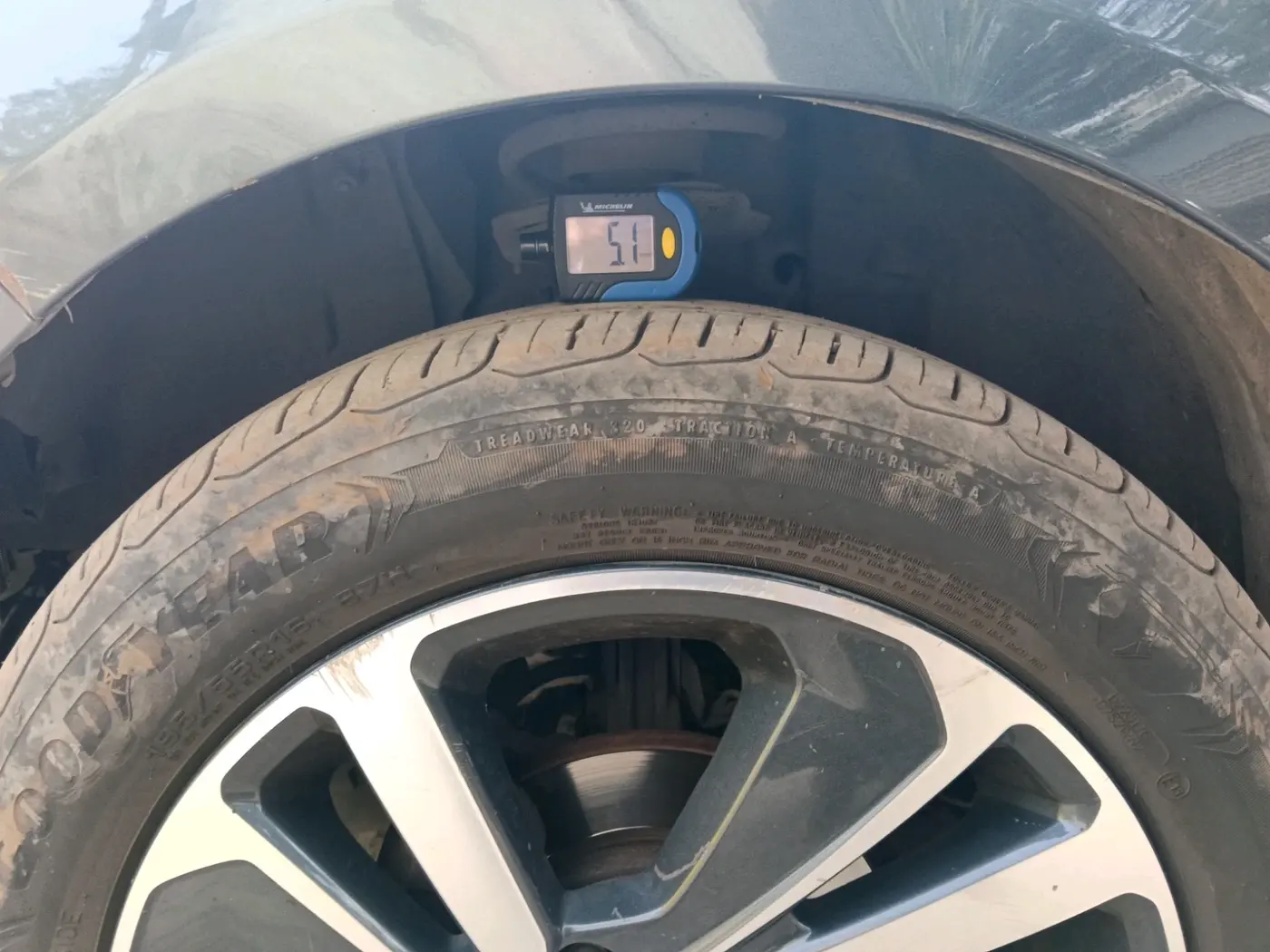 2020 Tata ALTROZ XZ PETROL, Petrol, Manual, 84,701 km, tyre