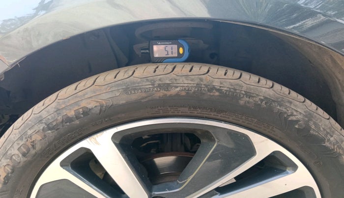 2020 Tata ALTROZ XZ PETROL, Petrol, Manual, 84,701 km, tyre