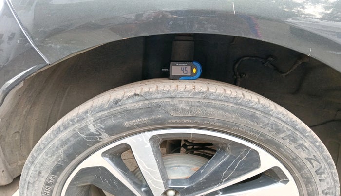 2020 Tata ALTROZ XZ PETROL, Petrol, Manual, 84,701 km, tyre